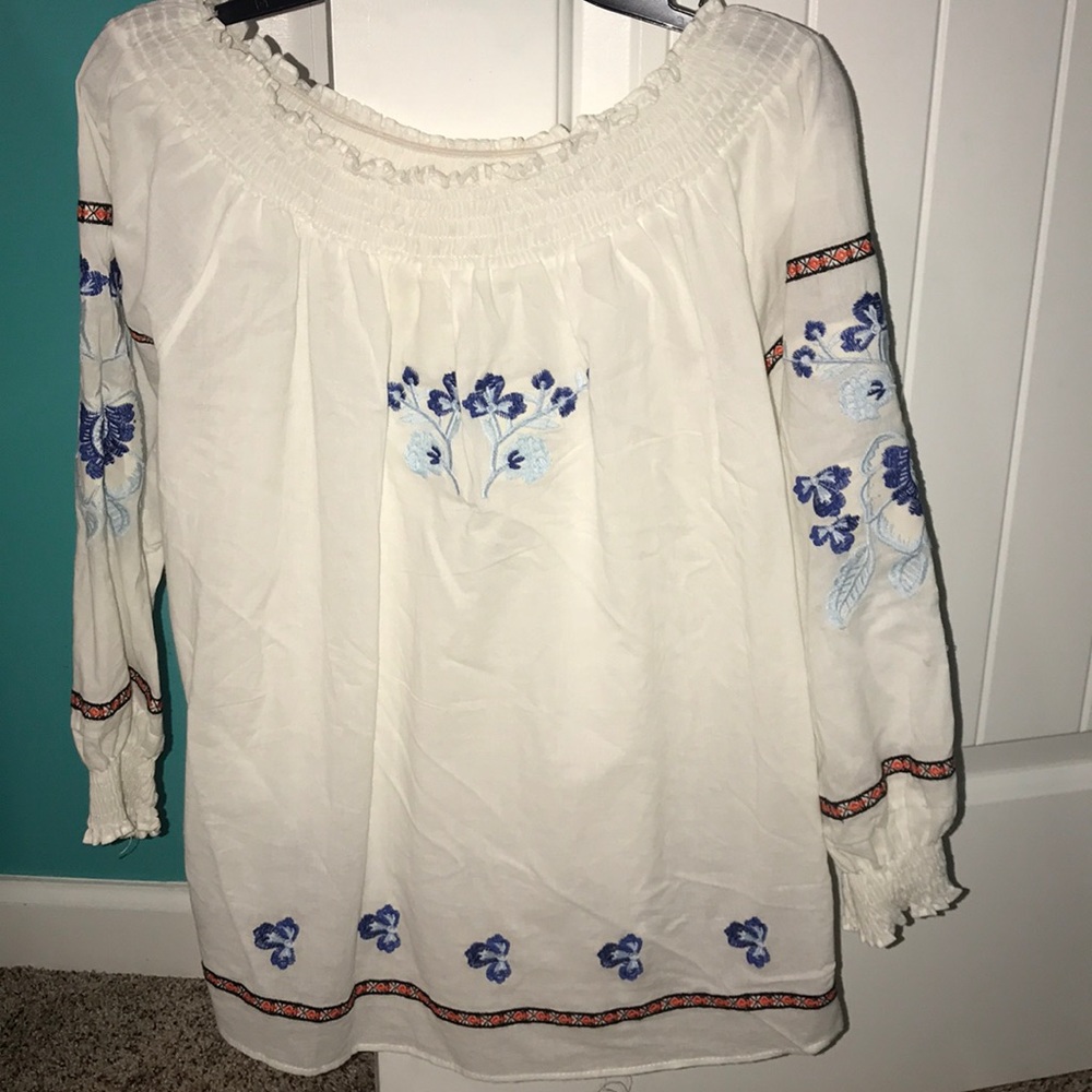 MELISSA BLEU off the shoulder top!!